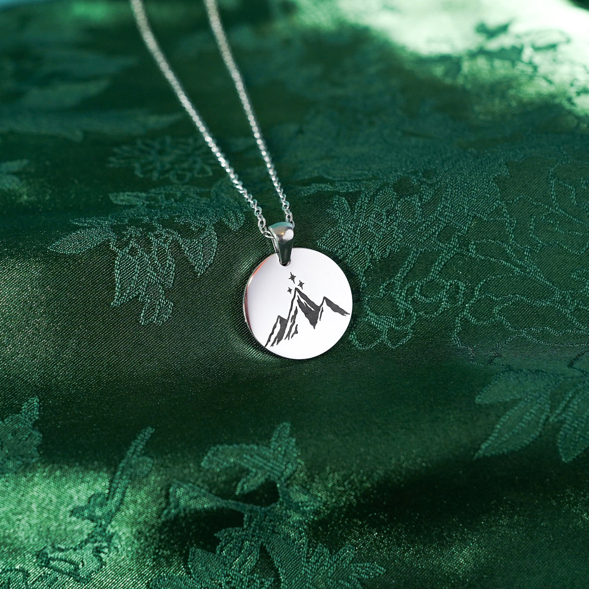 Mountain And Three Stars Circle Necklace