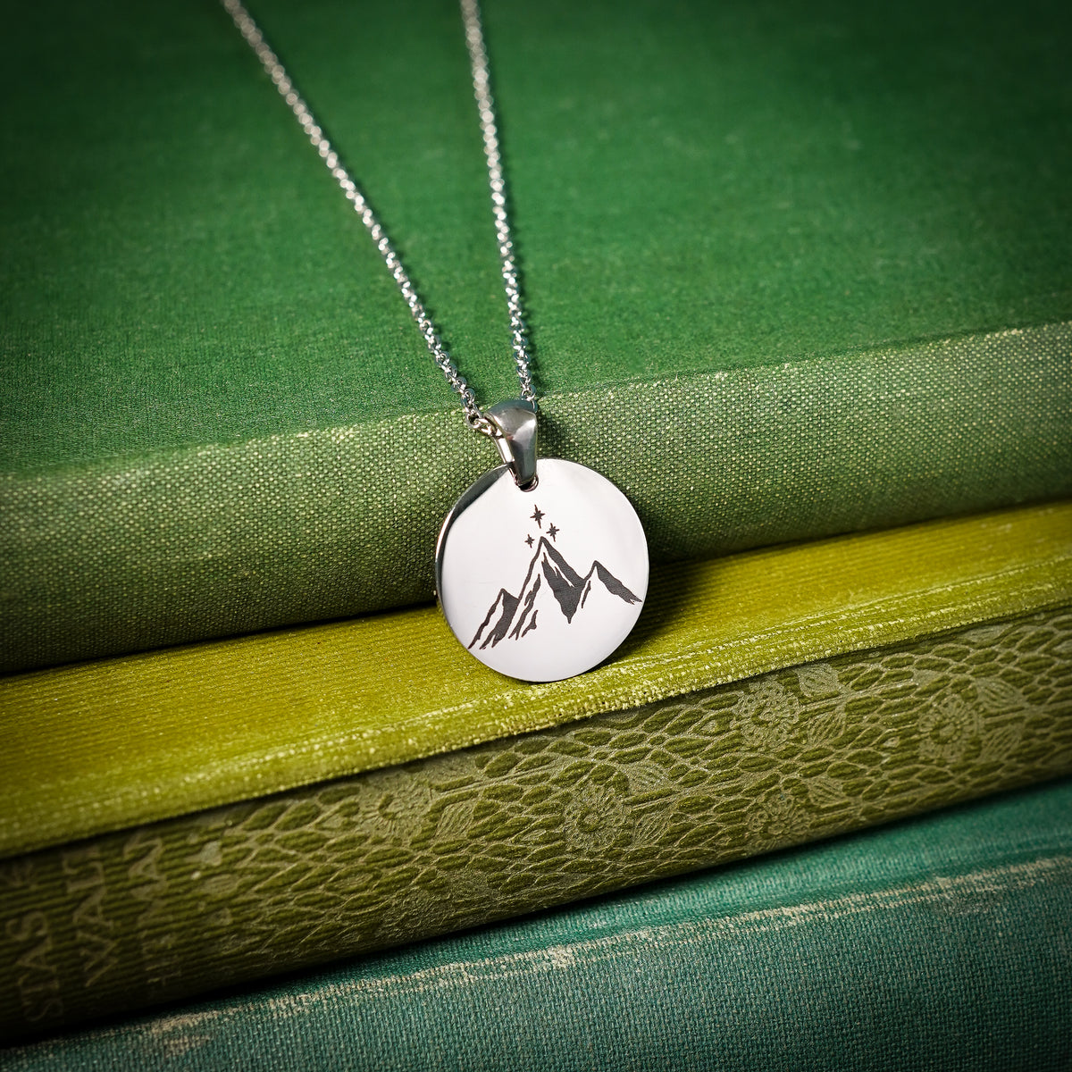 Mountain And Three Stars Circle Necklace